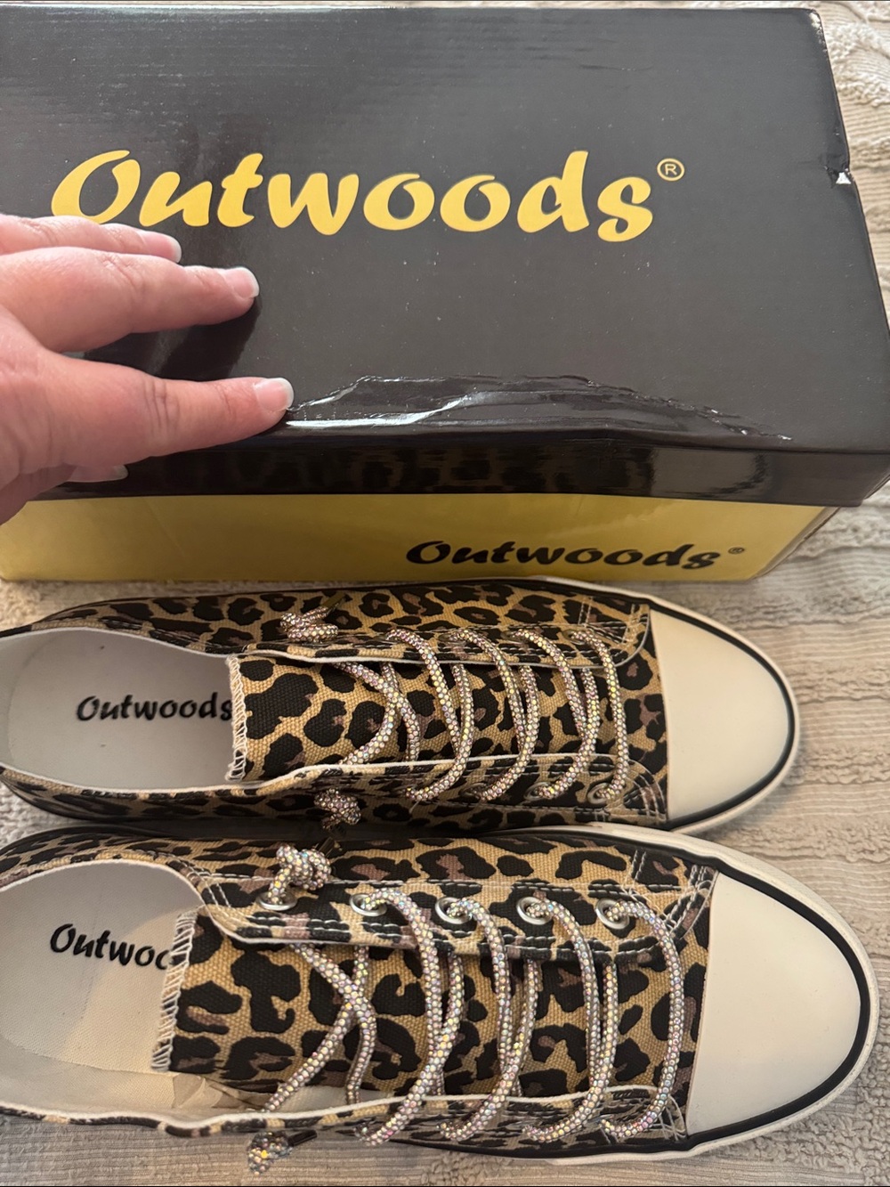 Out woods Leopard Print Low-Top Canvas Sneakers - with rhinestone laces - Picture 16 of 16